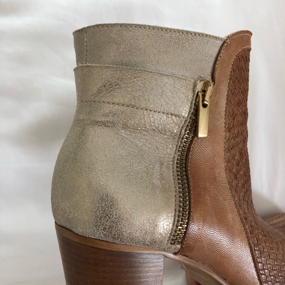 Sundance Duality Leather Booties - Picture 4 of 10